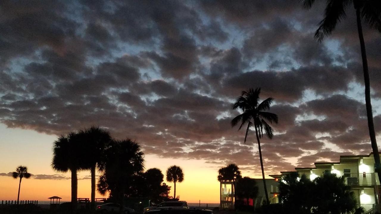 Carousel Beach Inn Fort Myers Beach Exterior foto