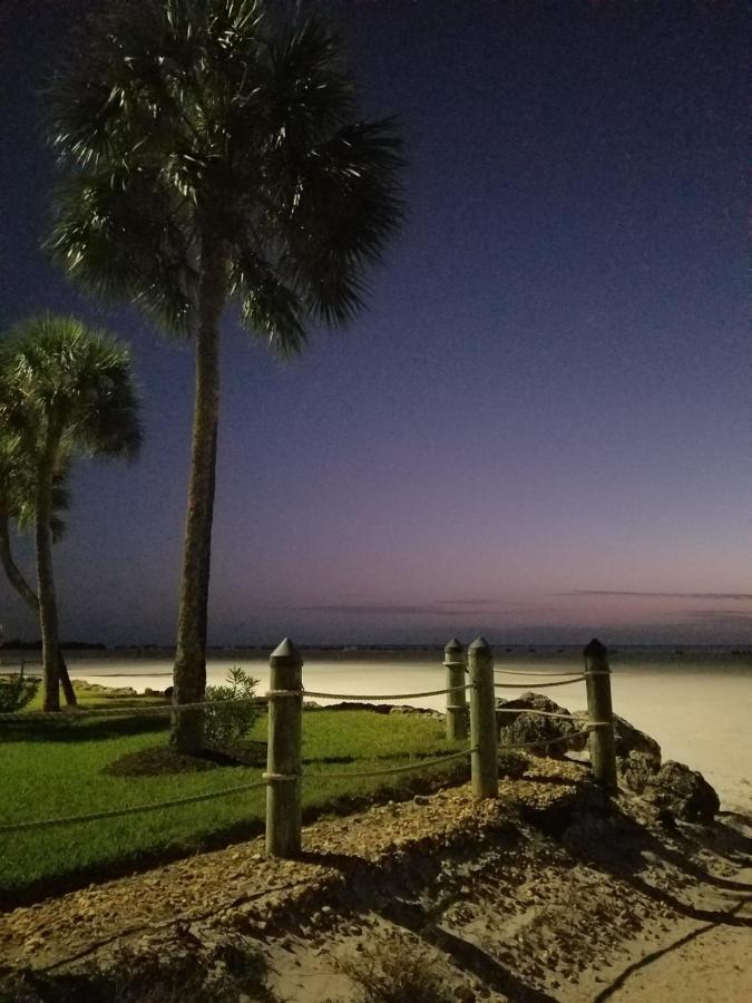 Carousel Beach Inn Fort Myers Beach Exterior foto