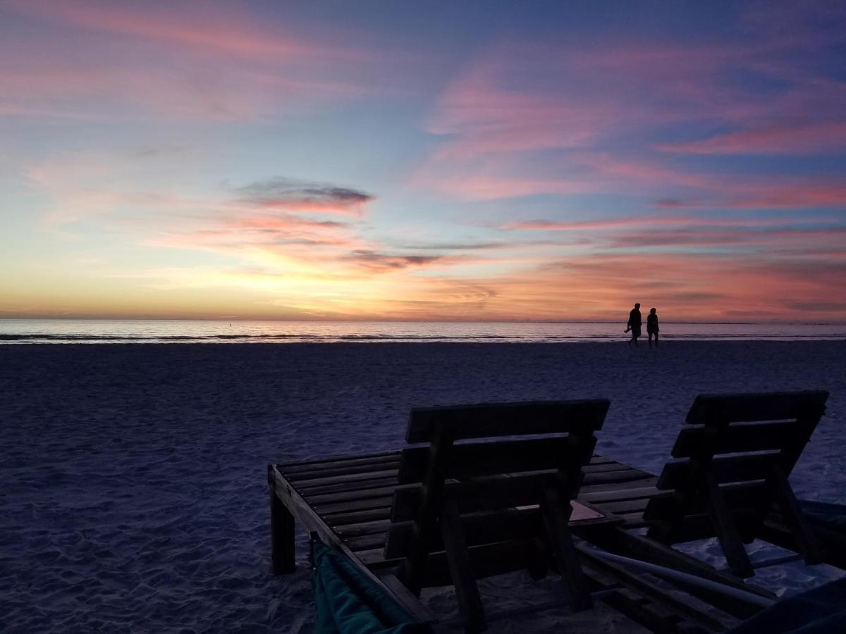 Carousel Beach Inn Fort Myers Beach Exterior foto